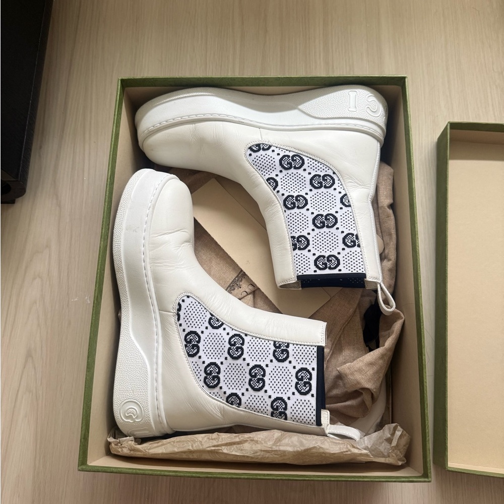 Gucci GG Jersey Chelsea boots in white